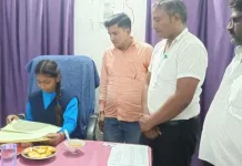 बस्ती: मिशन शक्ति के तहत छात्राओं ने संभाली अधिकारियों की कुर्सी